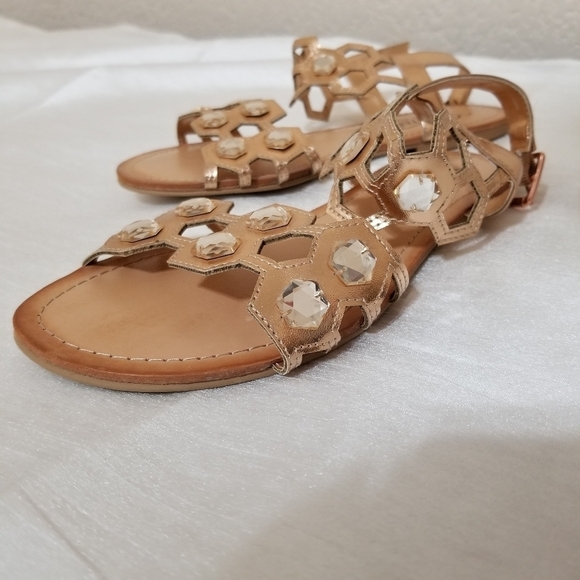 Unlisted by Kenneth Cole Sandals In Size 7.5 - Picture 2 of 9